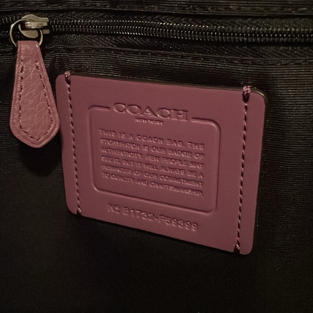 Coach Soft Leather Tote with Bag Charm/keychain *NWOT* - Picture 8 of 11